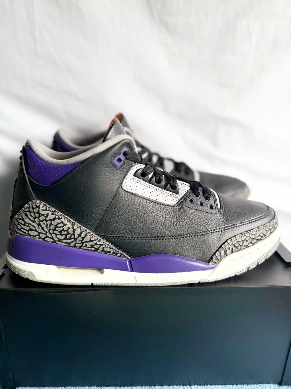 AUTHENTIC Jordan 3 Retro Black Court Purple “Suns” size 11.5 CT8532-050 2020